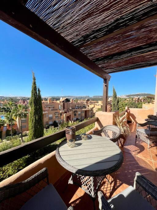 Schoenes Penthouse Mit Meerblick Pura Vida Bahia de Casares 外观 照片
